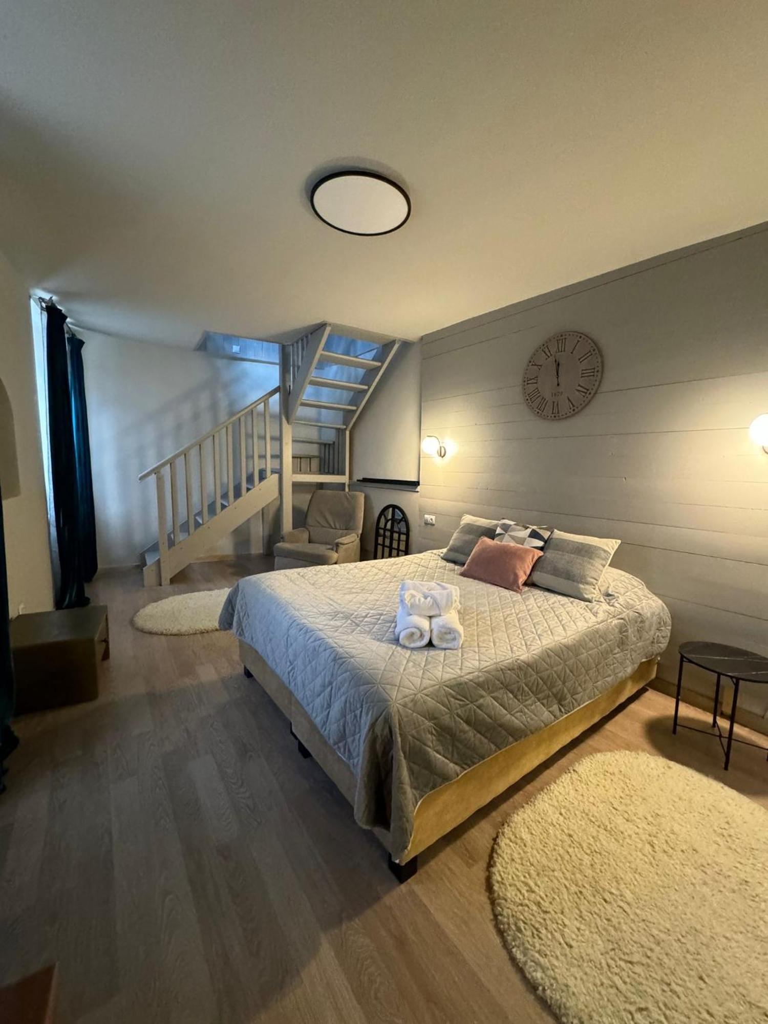 Central Stay Braşov Exteriör bild